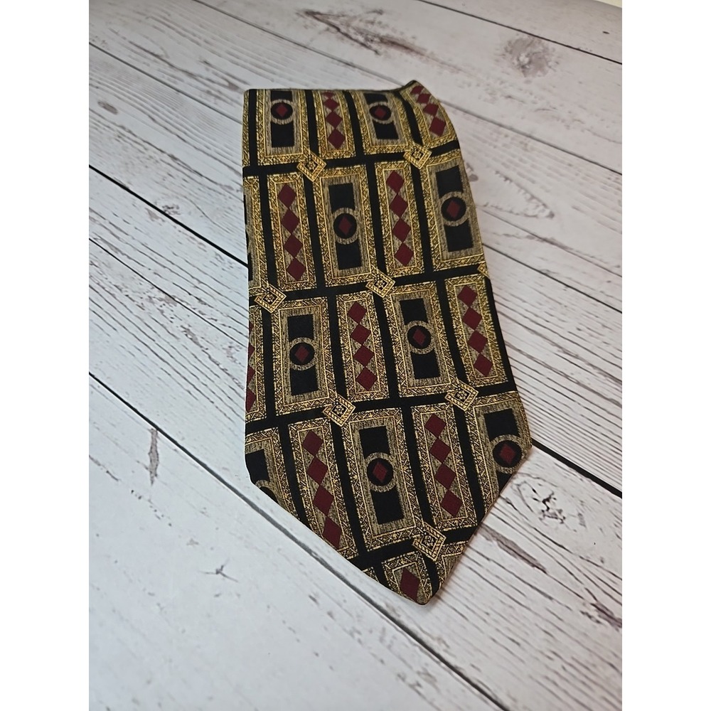 Metropolitan Museum of Art Tie 100% silk‎ Geometric pattern Black Red Gold 58"